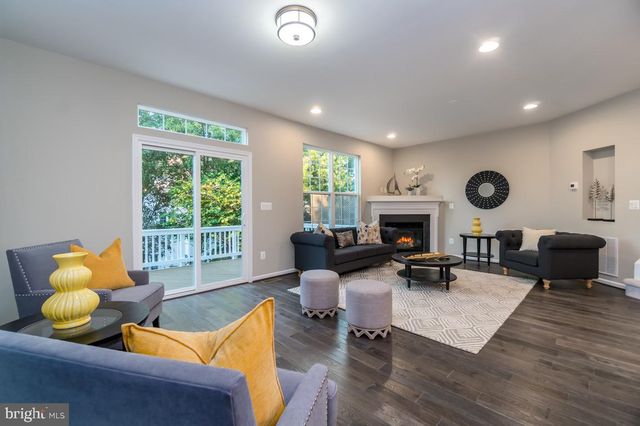 46834 MOUNTAIN LAUREL TER, Sterling, VA 20164