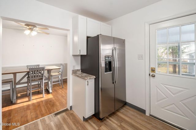 9 Fuller Terrace, Colonie, NY 12205