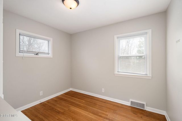 9 Fuller Terrace, Colonie, NY 12205