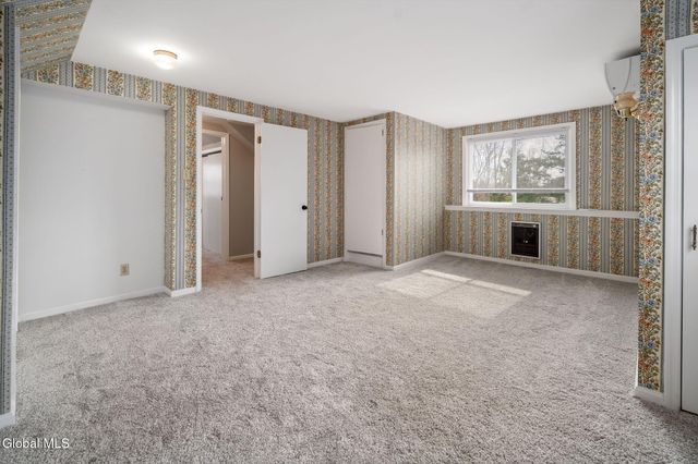 9 Fuller Terrace, Colonie, NY 12205