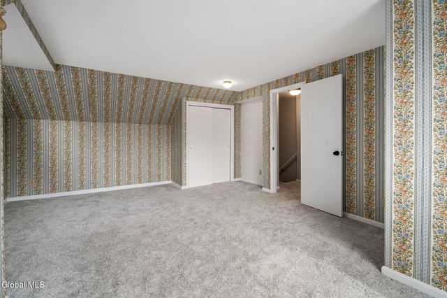 9 Fuller Terrace, Colonie, NY 12205