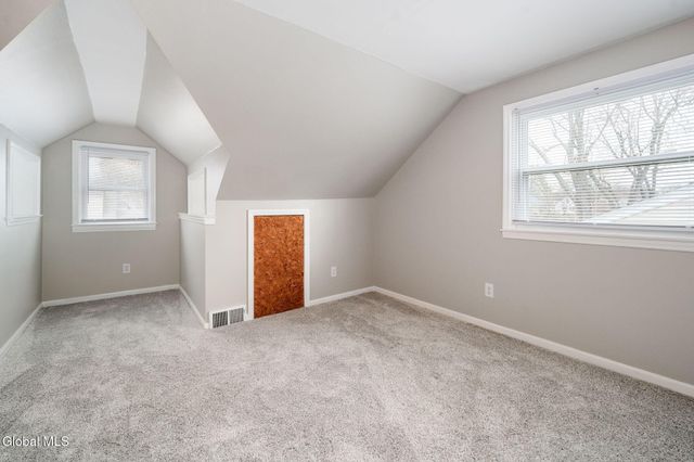 9 Fuller Terrace, Colonie, NY 12205