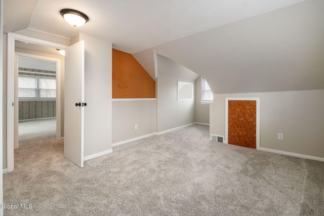 9 Fuller Terrace, Colonie, NY 12205