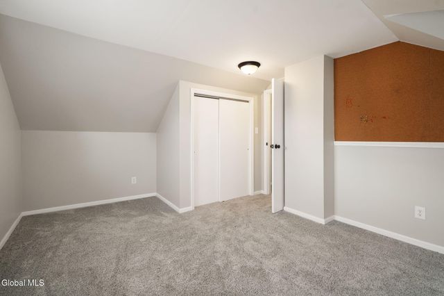 9 Fuller Terrace, Colonie, NY 12205