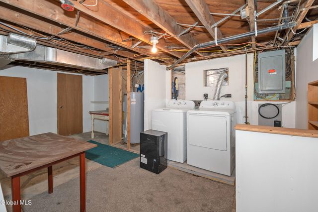 9 Fuller Terrace, Colonie, NY 12205