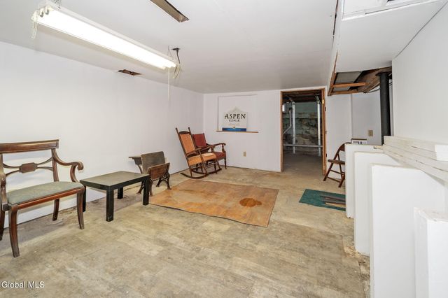 9 Fuller Terrace, Colonie, NY 12205