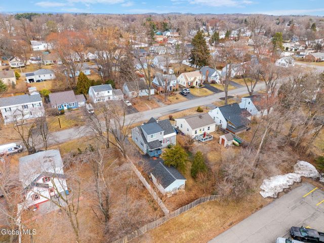 9 Fuller Terrace, Colonie, NY 12205