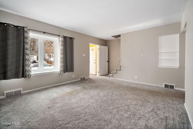 9 Fuller Terrace, Colonie, NY 12205