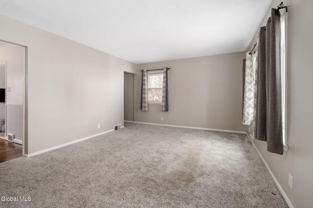 9 Fuller Terrace, Colonie, NY 12205