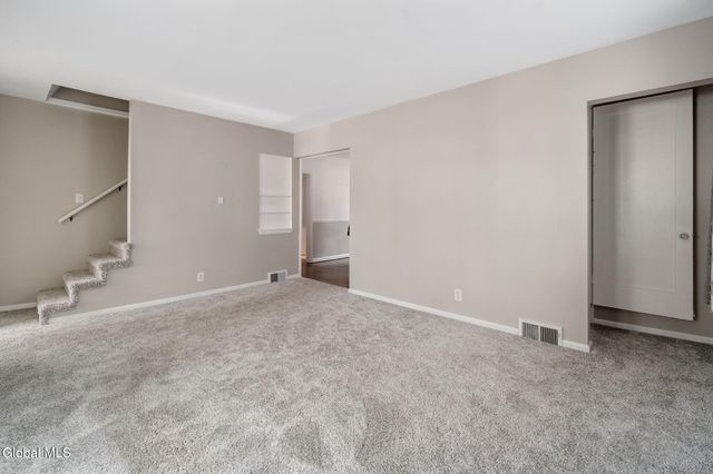 9 Fuller Terrace, Colonie, NY 12205