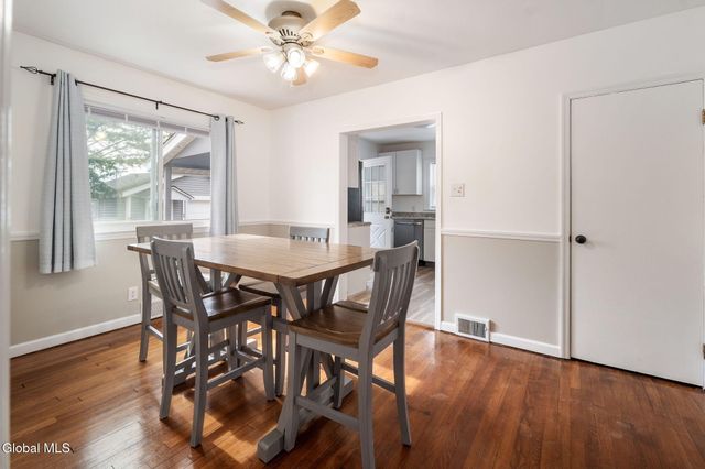 9 Fuller Terrace, Colonie, NY 12205