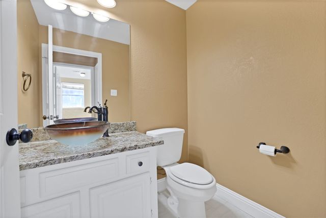 2748 Oak Hollow Drive, Grand Prairie, TX 75052