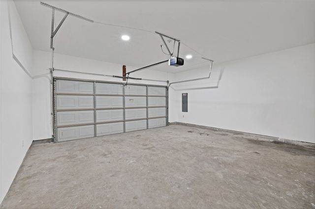 2748 Oak Hollow Drive, Grand Prairie, TX 75052