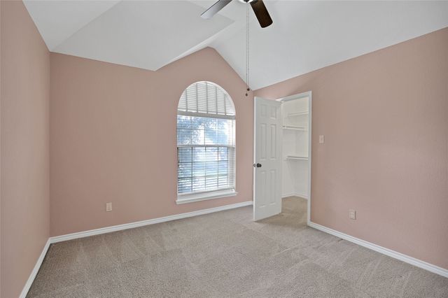 2748 Oak Hollow Drive, Grand Prairie, TX 75052