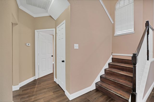 2748 Oak Hollow Drive, Grand Prairie, TX 75052