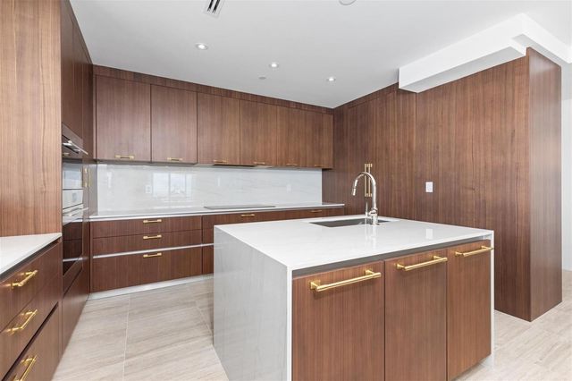 525 N Fort Lauderdale Beach Boulevard 2201, Fort Lauderdale, FL 33304