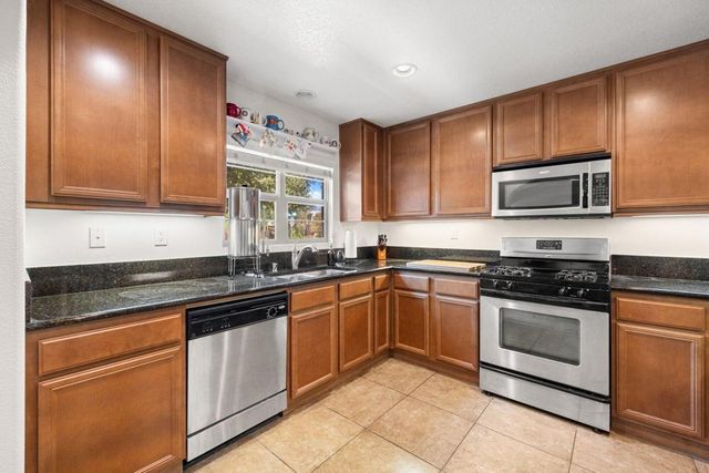 124 Paseo Bravo, Palm Desert, CA 92211