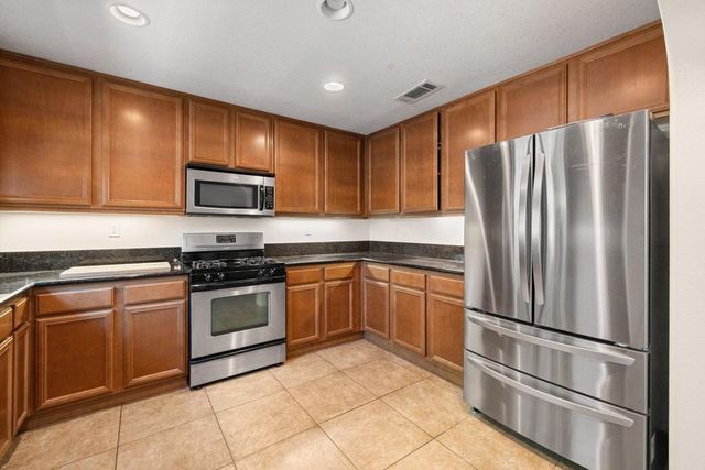 124 Paseo Bravo, Palm Desert, CA 92211