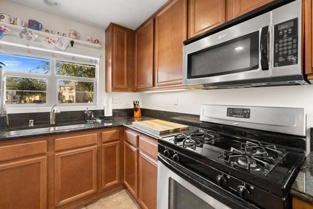124 Paseo Bravo, Palm Desert, CA 92211