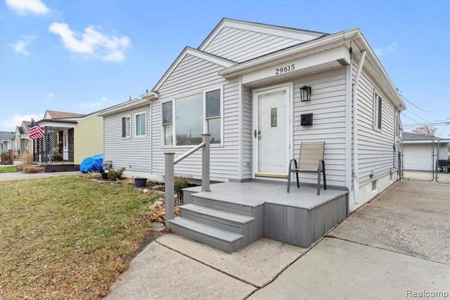 29615 Rosslyn Avenue, Garden City, MI 48135