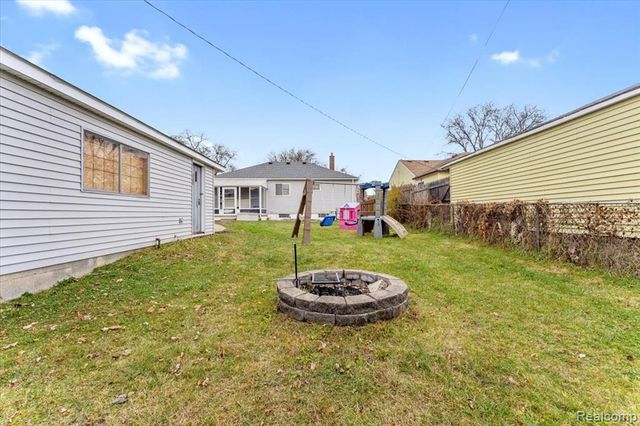 29615 Rosslyn Avenue, Garden City, MI 48135