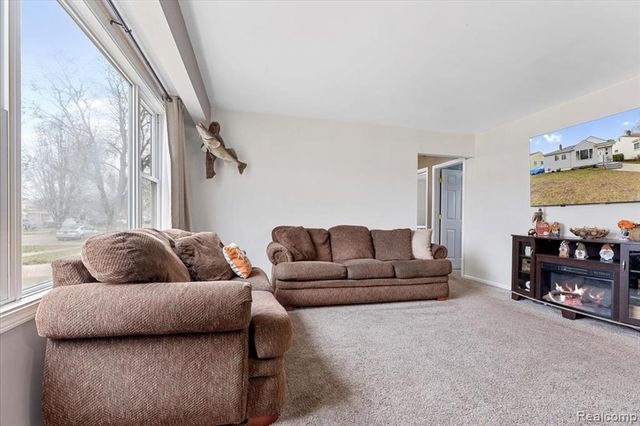 29615 Rosslyn Avenue, Garden City, MI 48135