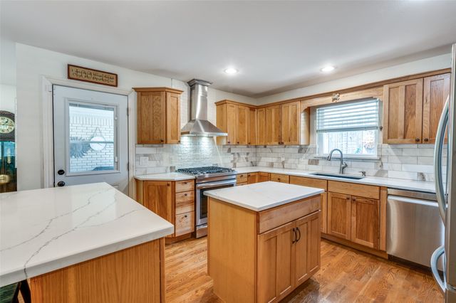 1400 W Tucker Boulevard, Arlington, TX 76013