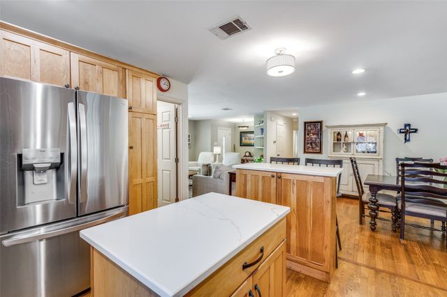1400 W Tucker Boulevard, Arlington, TX 76013