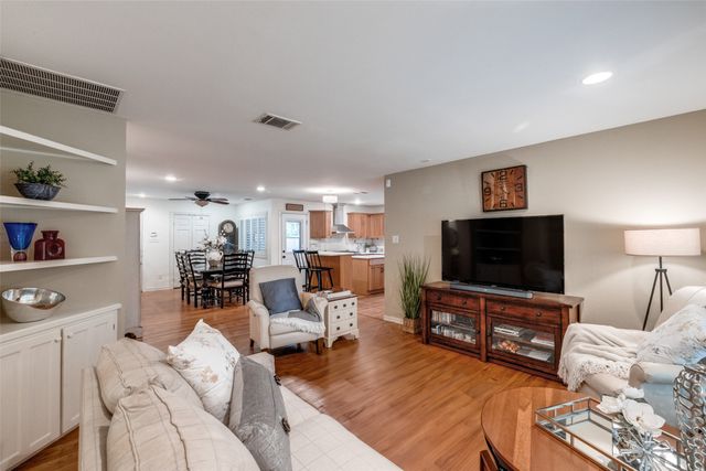 1400 W Tucker Boulevard, Arlington, TX 76013