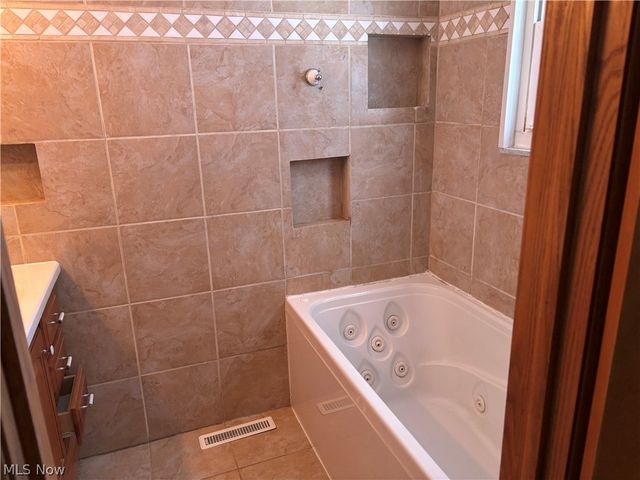 3301 Charles Drive Drive, Vienna, WV 26105