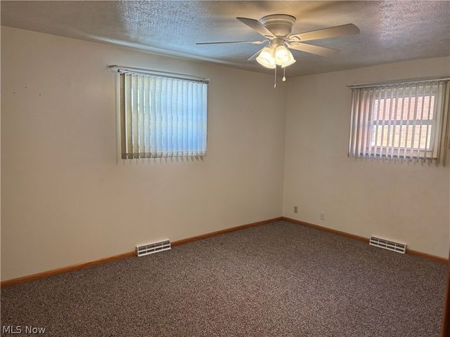 3301 Charles Drive Drive, Vienna, WV 26105