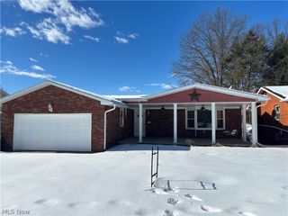 3301 Charles Drive Drive, Vienna, WV 26105