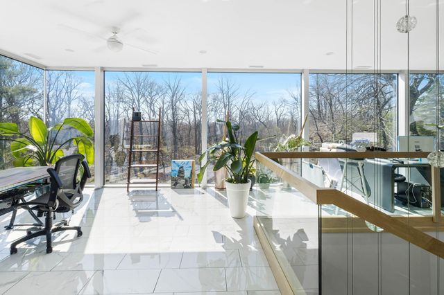 50005 High Point Lane, New Buffalo, MI 49117