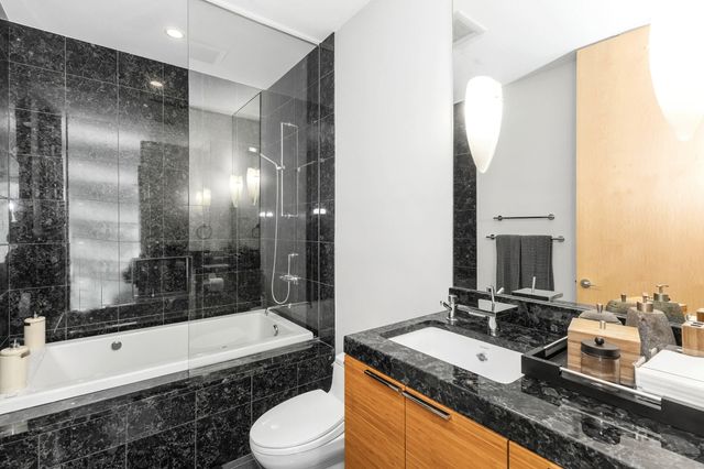 50005 High Point Lane, New Buffalo, MI 49117