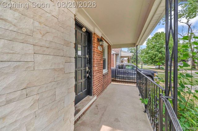 7267 Fenton Street, Dearborn Heights, MI 48127