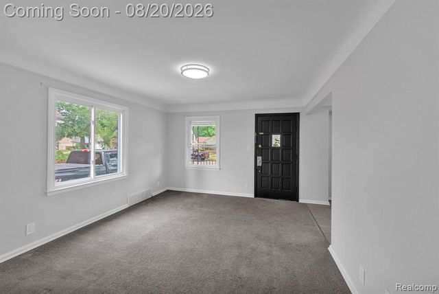 7267 Fenton Street, Dearborn Heights, MI 48127