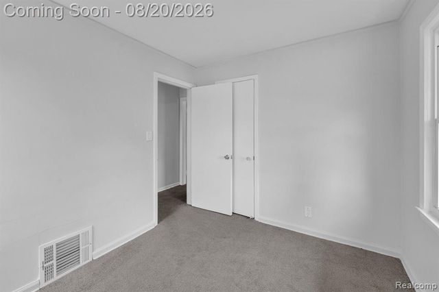 7267 Fenton Street, Dearborn Heights, MI 48127