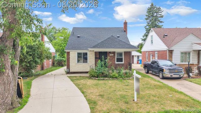 7267 Fenton Street, Dearborn Heights, MI 48127