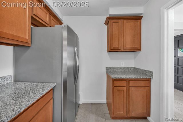 7267 Fenton Street, Dearborn Heights, MI 48127