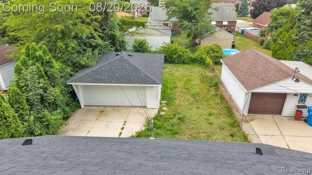 7267 Fenton Street, Dearborn Heights, MI 48127