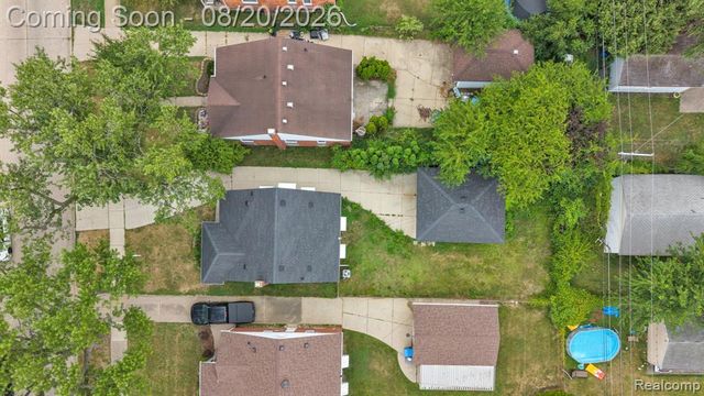 7267 Fenton Street, Dearborn Heights, MI 48127