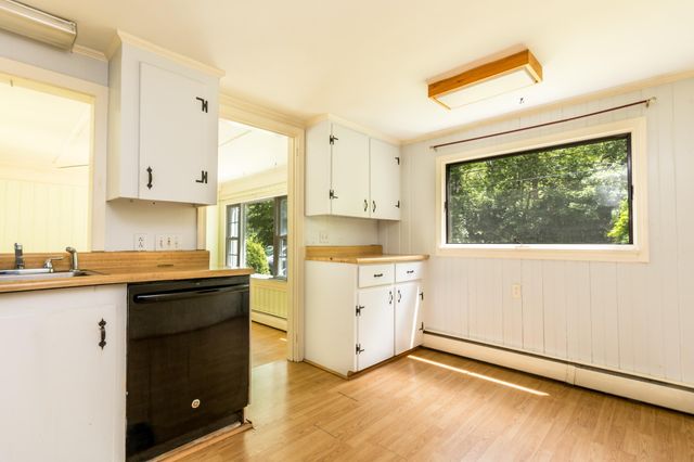 3 Yacht Club Road, Centerville, MA 02632