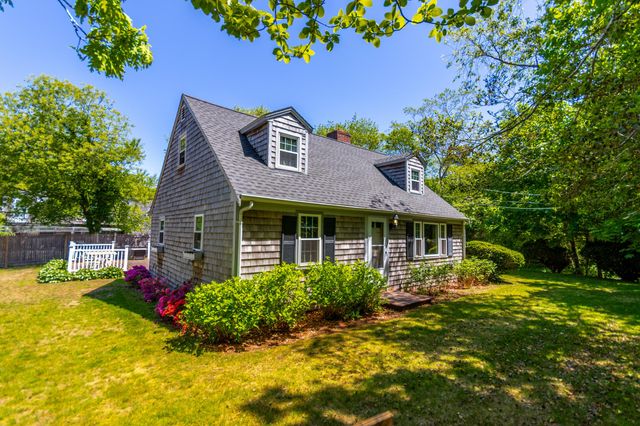 3 Yacht Club Road, Centerville, MA 02632