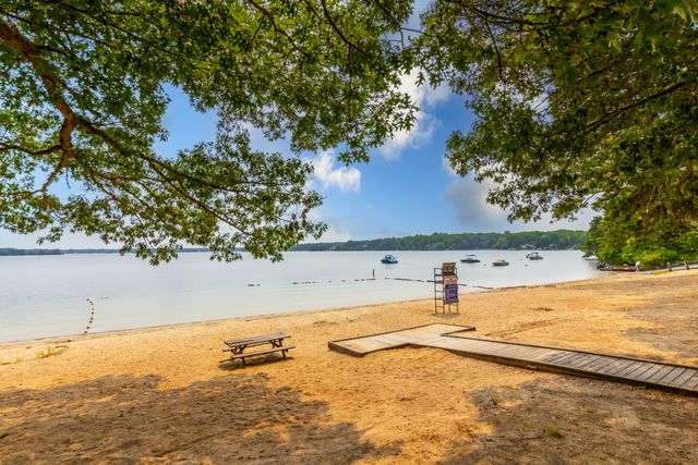 3 Yacht Club Road, Centerville, MA 02632