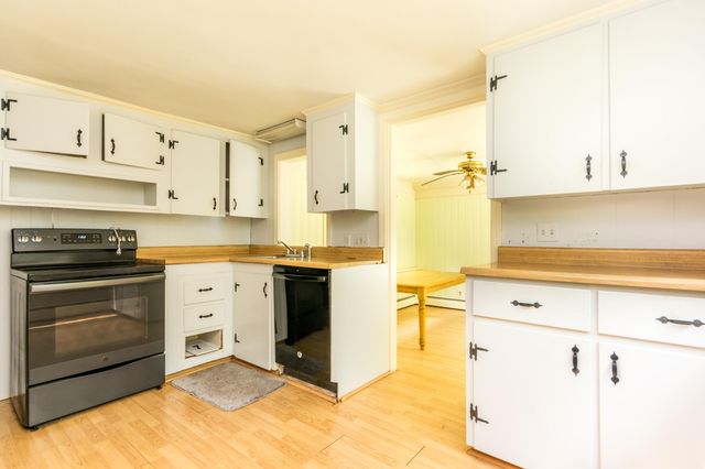 3 Yacht Club Road, Centerville, MA 02632