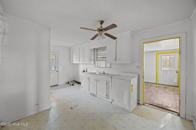 1358 Warrentown Road, Snow Hill, NC 28580