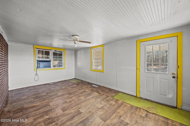 1358 Warrentown Road, Snow Hill, NC 28580