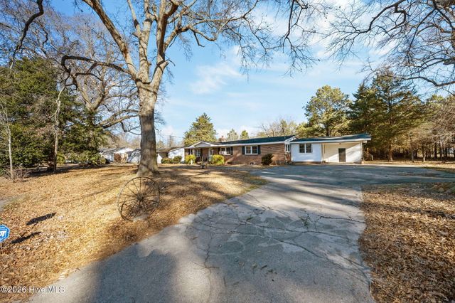 1358 Warrentown Road, Snow Hill, NC 28580