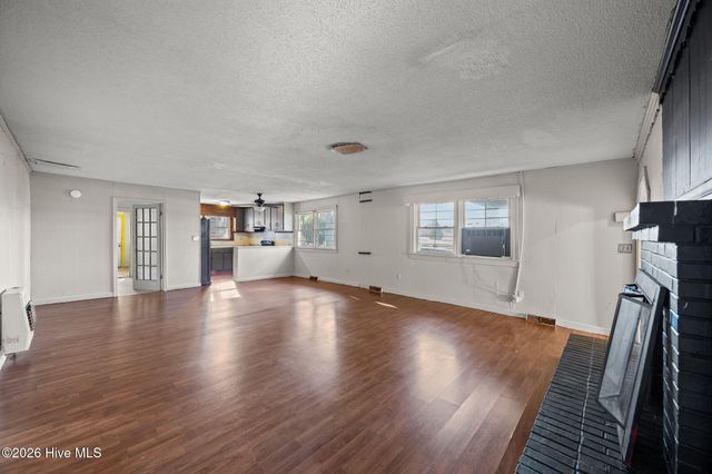 1358 Warrentown Road, Snow Hill, NC 28580