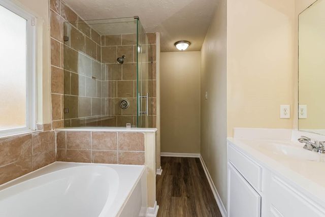 914 Doubletree Glen Drive, Houston, TX 77073